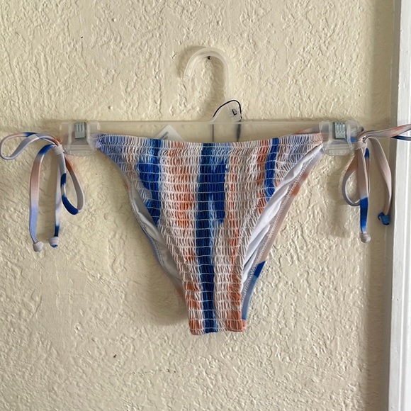 Quicksilver bikini bottom, S/P/CH - Picture 1 of 6